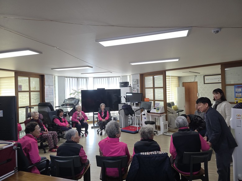 북도면, 노인일자리 및 사회활동지원사...